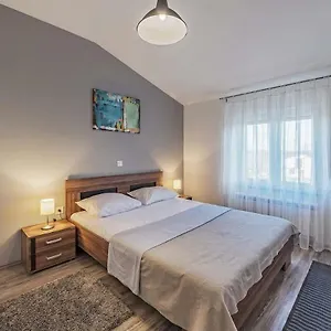 Lavander 01 Apartment